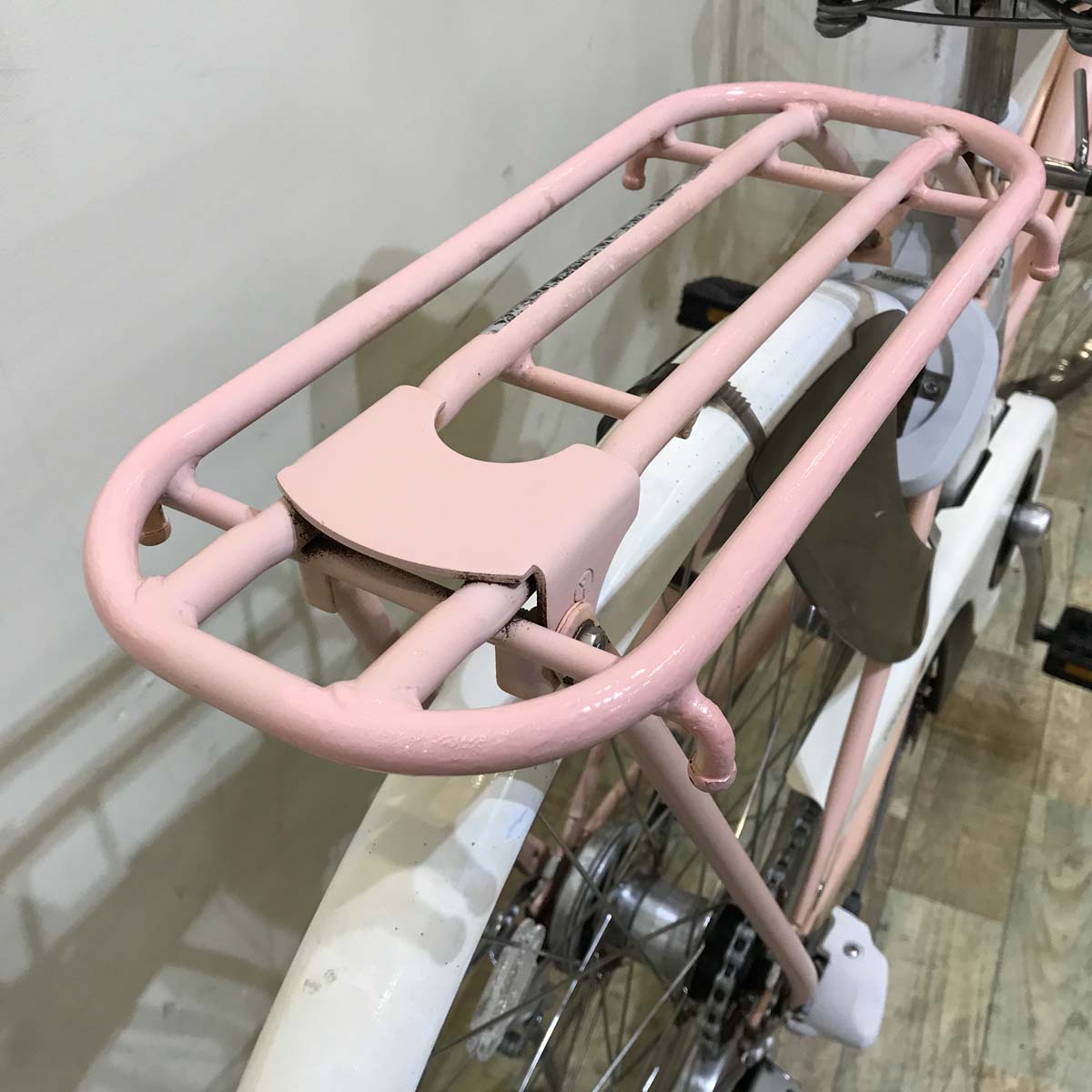 パナソニック カラーズ EB ピンク 26インチ KV014 【中古車】