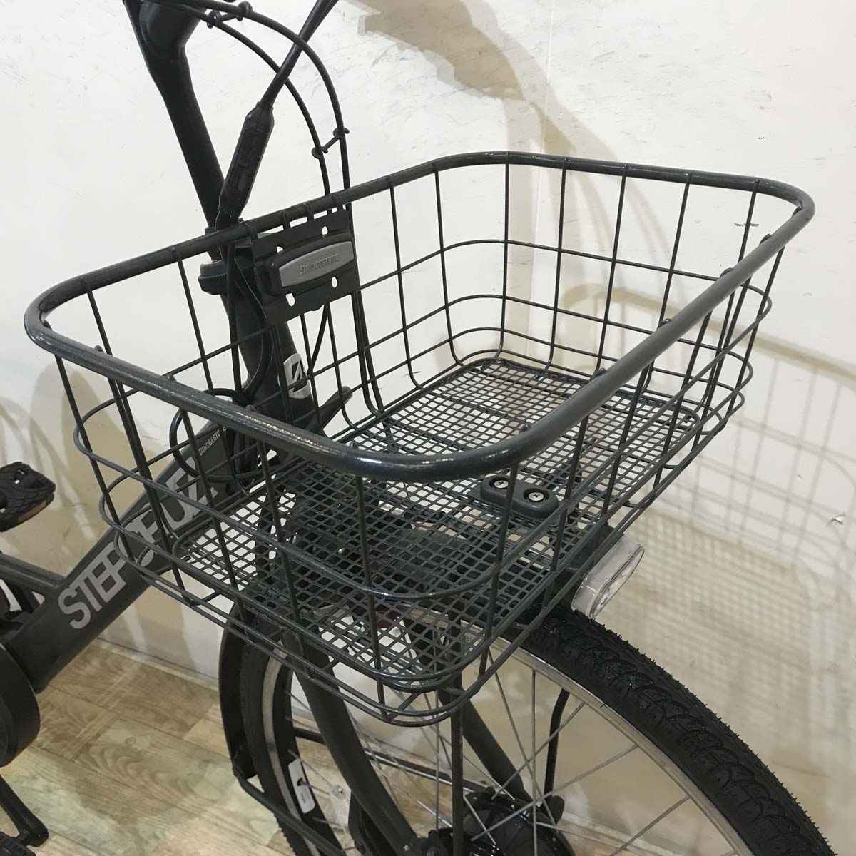 ブリヂストン ステップクルーズ カーキ 26インチ KE112【中古車】