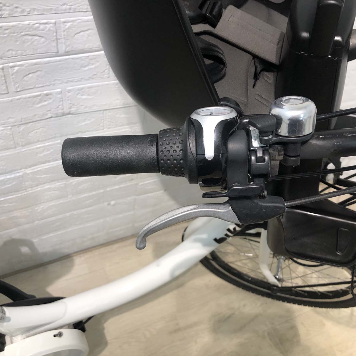 中古電動自転車 ブリヂストン bikke MOB e ビッケ モブ イー ホワイト 20インチ YA046