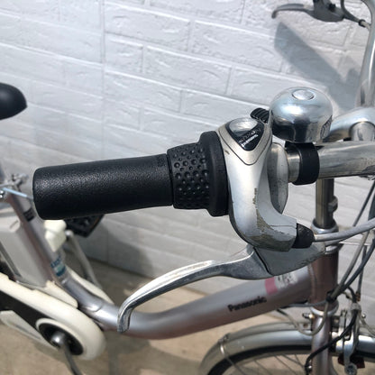 パナソニック ビビ ライト U ピンク 26インチ YT107 【中古車】