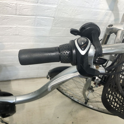 【１万円引き！】ヤマハ PAS With パス ウィズ シルバー 26インチ YF106 【中古車】