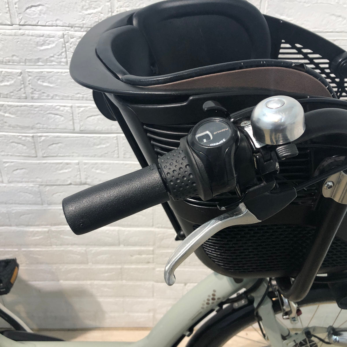 ブリヂストン アンジェリーノ POSH ピジョングレー 前22×後26インチ YT110【中古車】