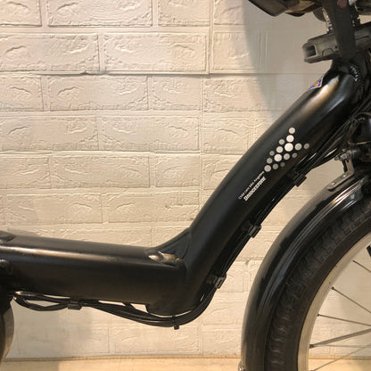 ブリヂストン アンジェリーノ プティット e ブラック 20インチ YA056【中古車】