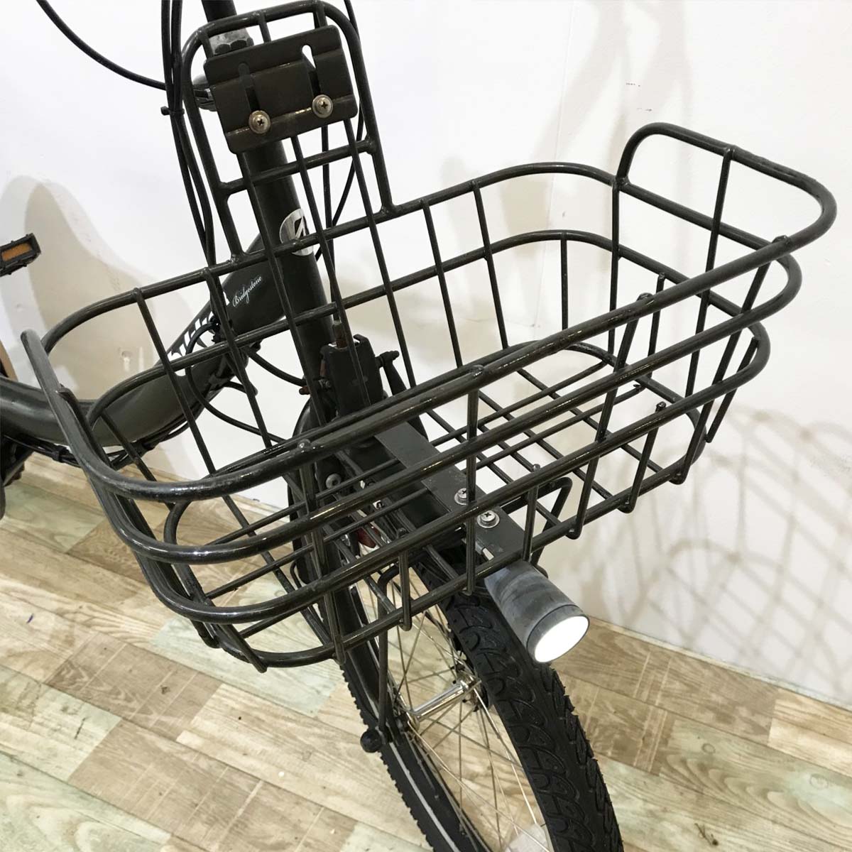 ブリヂストン ビッケ2e カーキ 20インチ KJ049 【中古車】