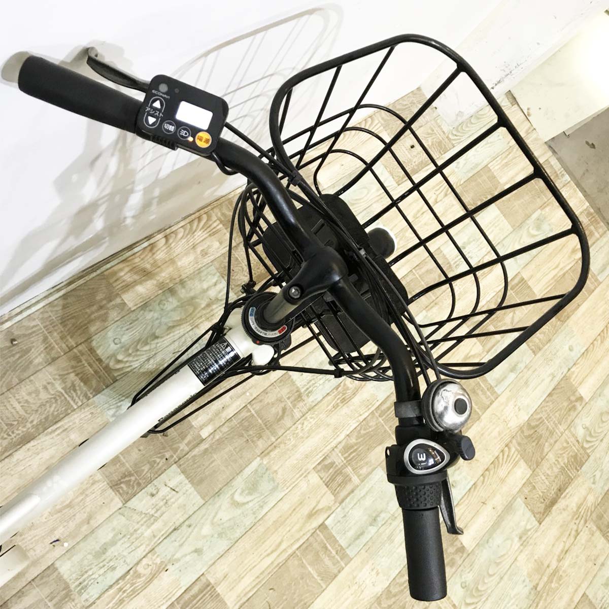 パナソニック グリッター ホワイト 20インチ KJ053 【中古車】