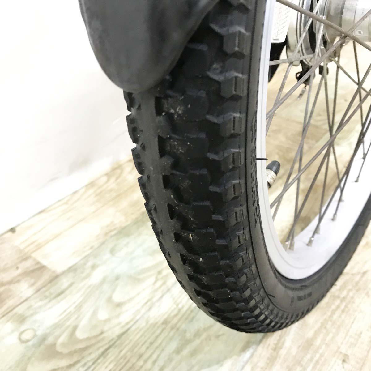 パナソニック グリッター ホワイト 20インチ KJ053 【中古車】