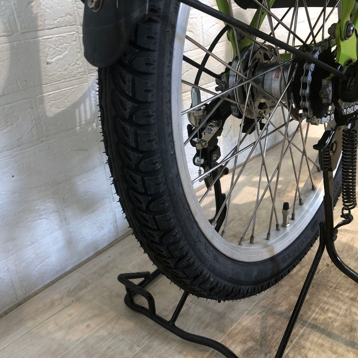 新品バッテリー パナソニック ギュット ミニ DX グリーン 20インチ YA061 【中古車】