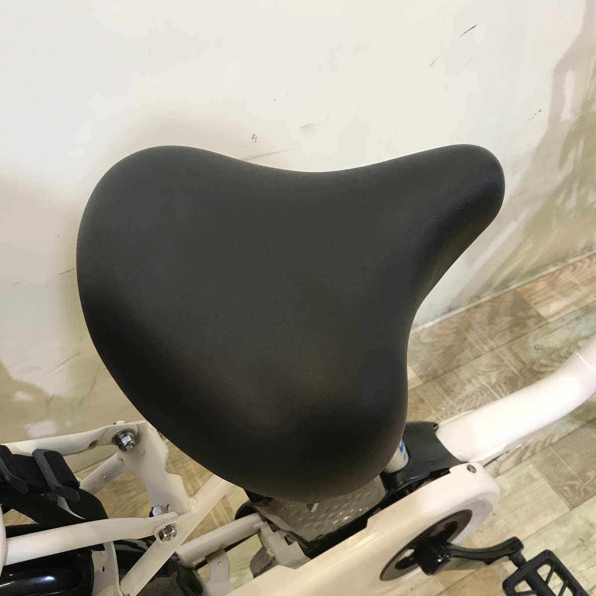 パナソニック ギュット ステージ ホワイト 22インチ KZ119【中古車】