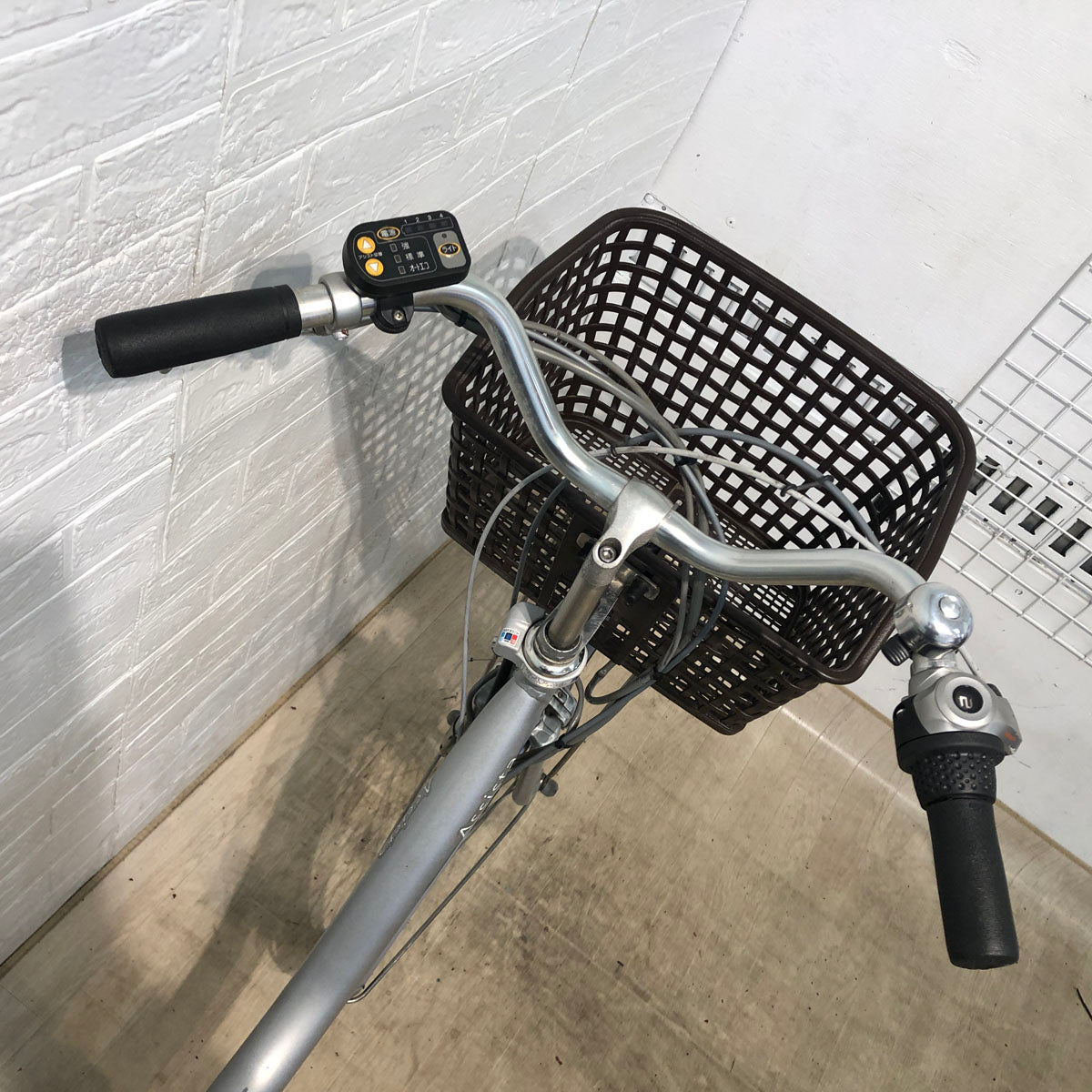 ブリヂストン アシスタ DX シルバー 24インチ YT122【中古車】