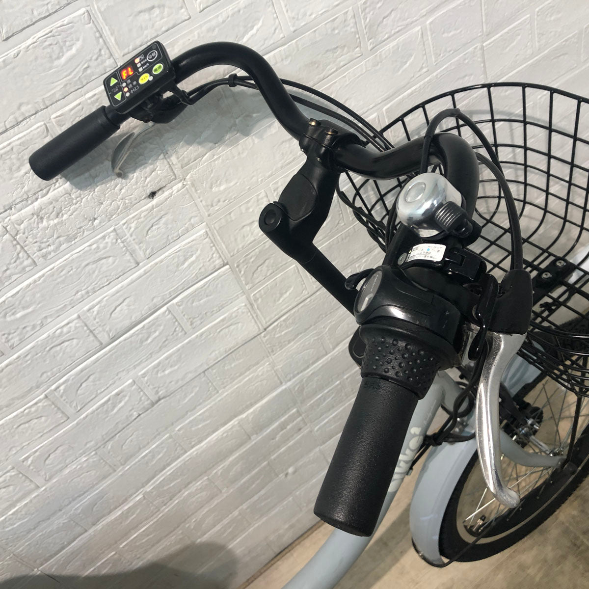 中古電動自転車 ブリヂストン bikke 2 e ビッケ ツー イー グレー 20インチ YA064