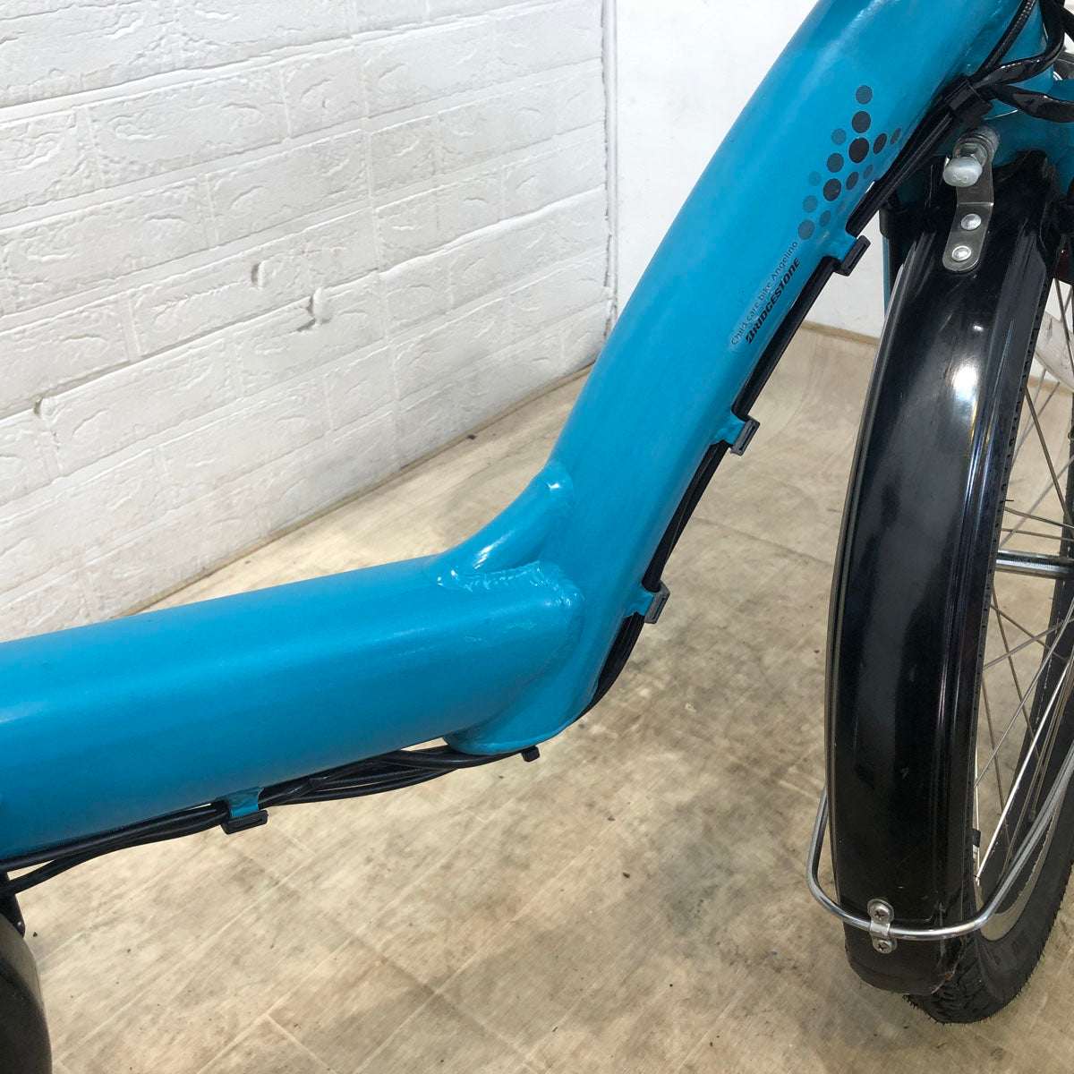 ブリヂストン アンジェリーノ プティット e ブルー 20インチ YA066【中古車】