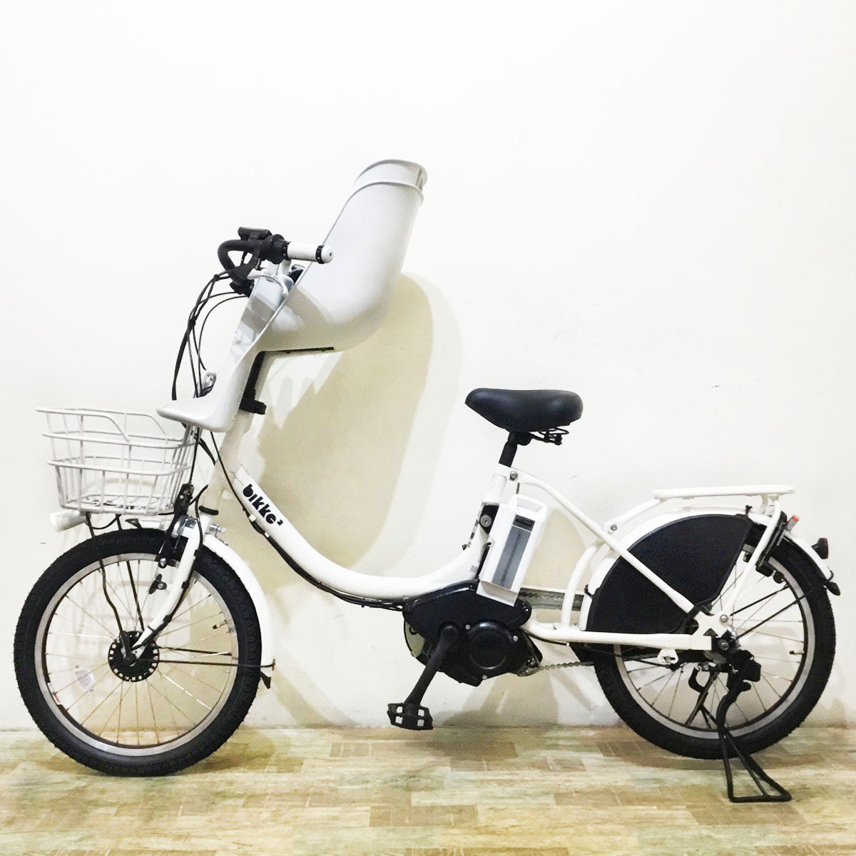 【関東・関西 対象エリア 送料無料】電動自転車【中古車】ブリヂストン bikke 2 e ビッケ ツー イー ホワイト KJ068