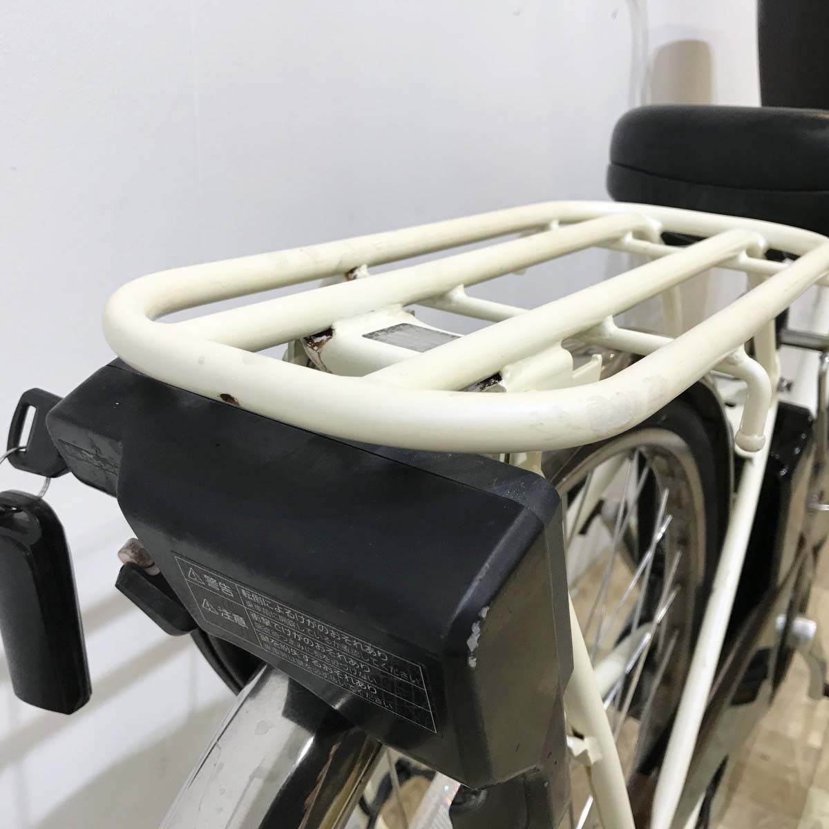 中古電動自転車 パナソニック ビビKD ホワイト 26インチ KJ068