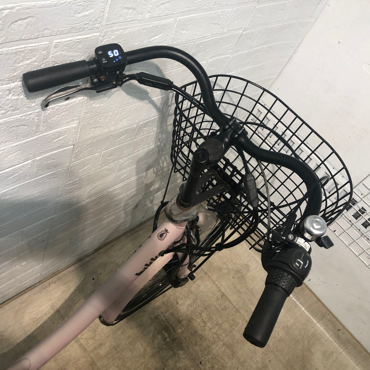 中古電動自転車 ブリヂストン bikke MOB dd ビッケ モブ dd ピンク 前