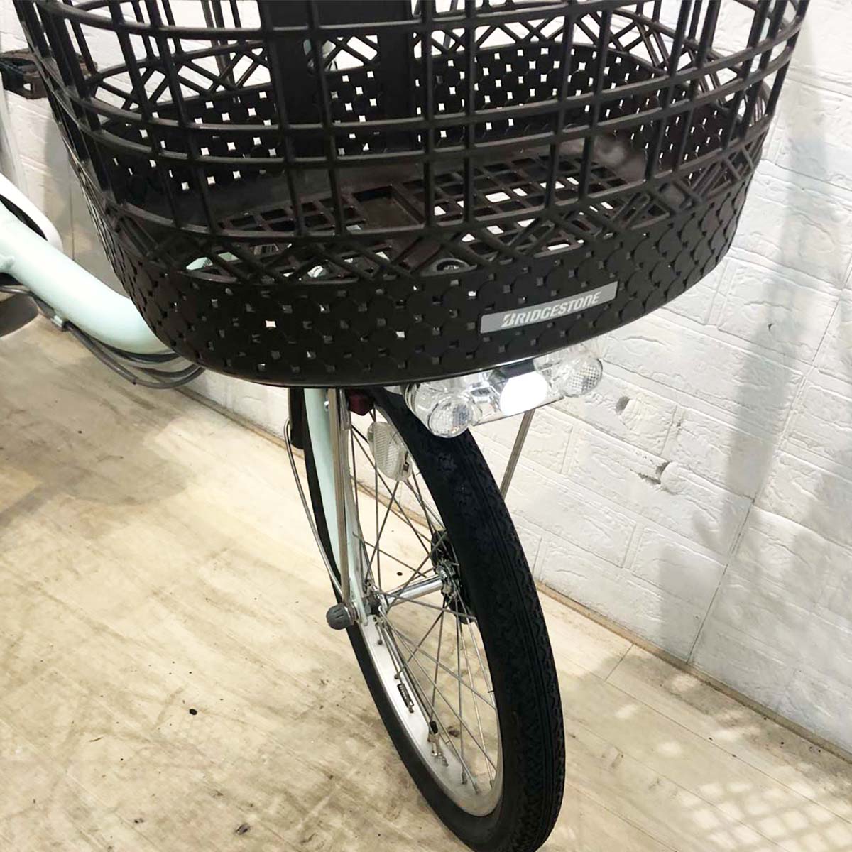 ブリヂストン アシスタワゴン ミント 前18×後16インチ YF139 【中古車】