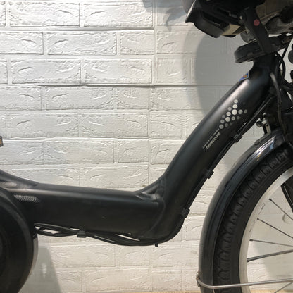 ブリヂストン アンジェリーノ プティット e ブラック 20インチ YO074【中古車】