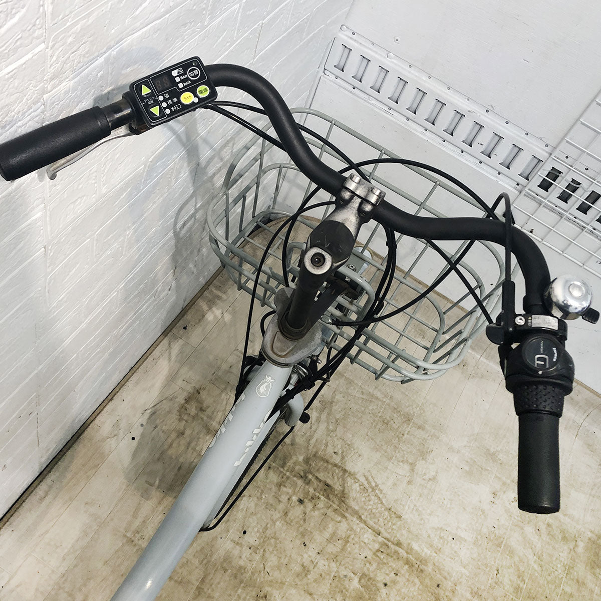 中古電動自転車 ブリヂストン ビッケモブe グレー 20インチ YG004