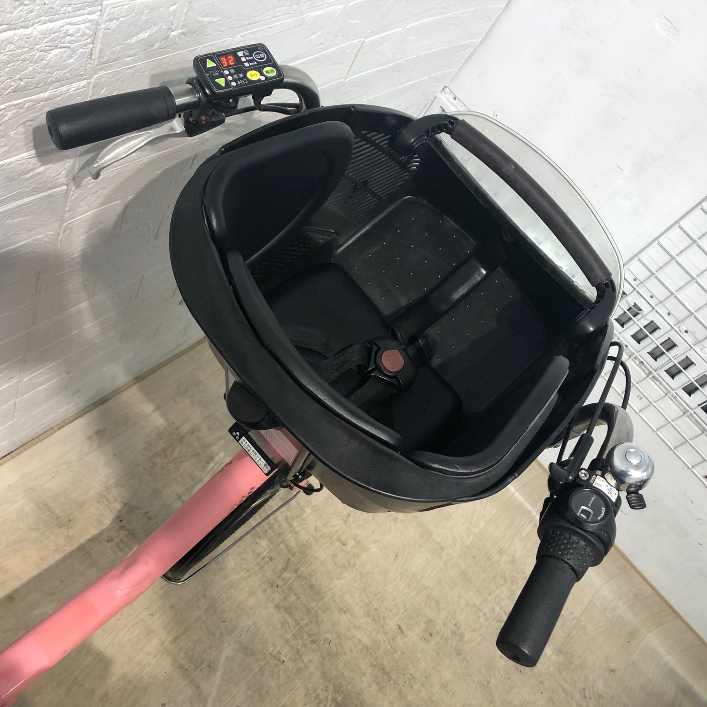 ブリヂストン アンジェリーノ プティット e ピンク 20インチ YO076【中古車】