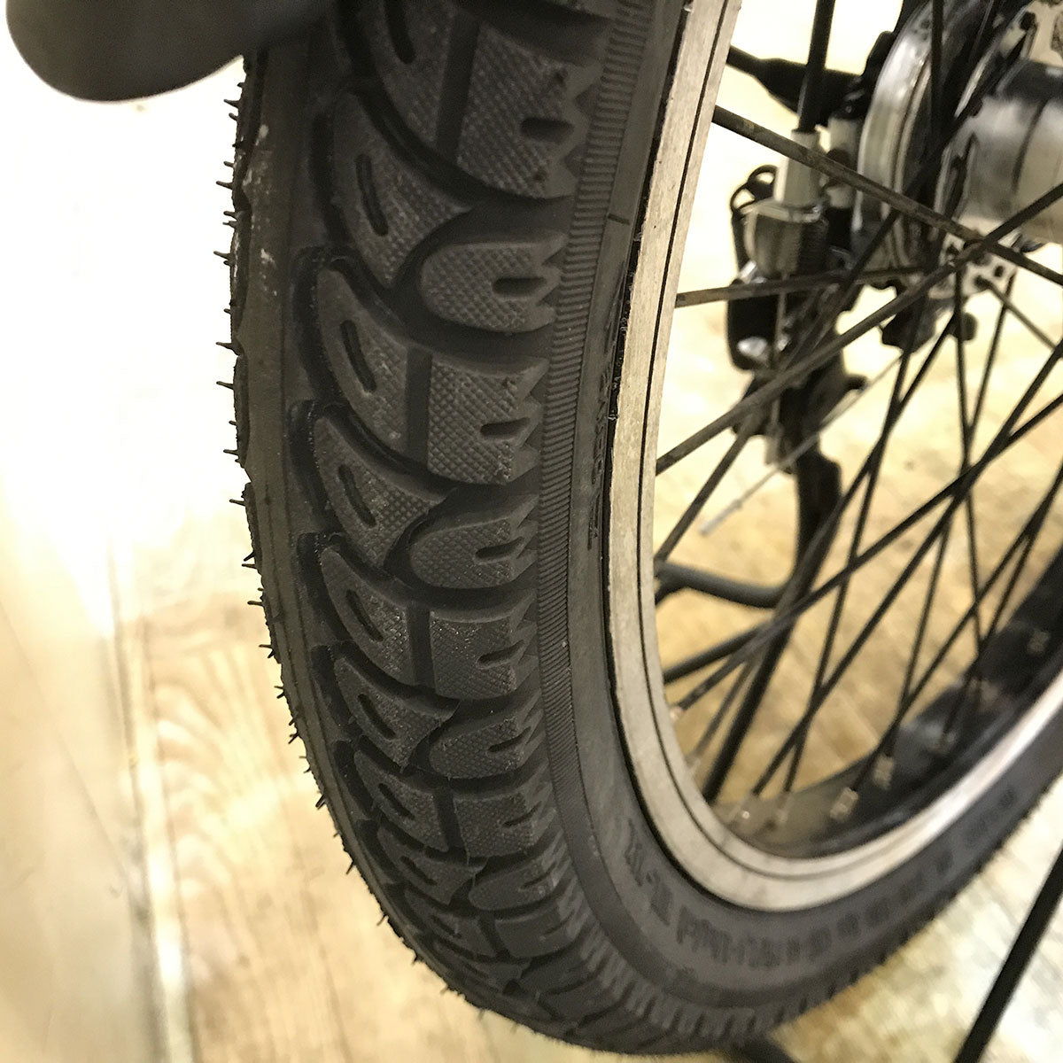 パナソニック ギュット アニーズ ブラック 20インチ KF006【中古車】