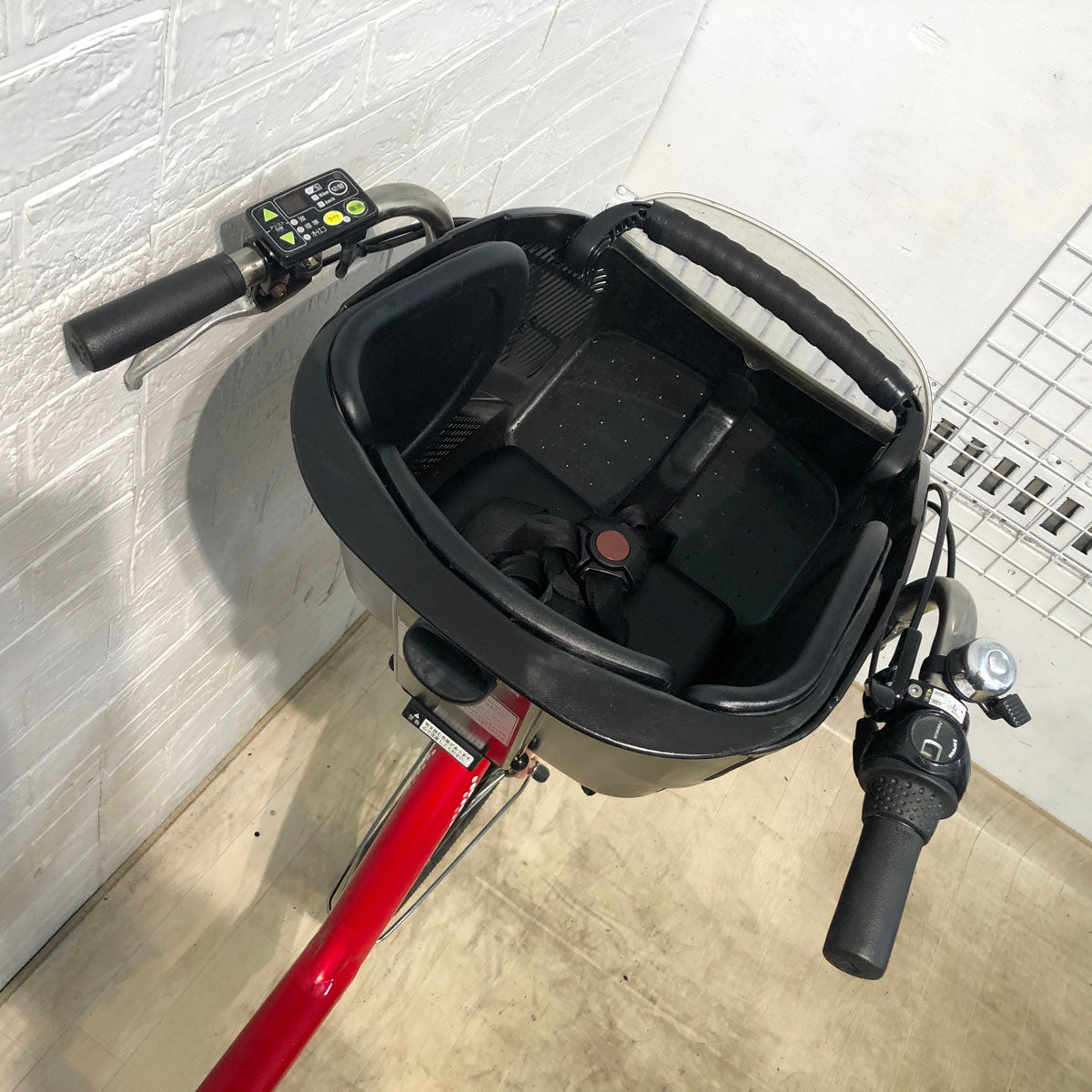 ブリヂストン アンジェリーノ プティット e レッド 20インチ YA093【中古車】