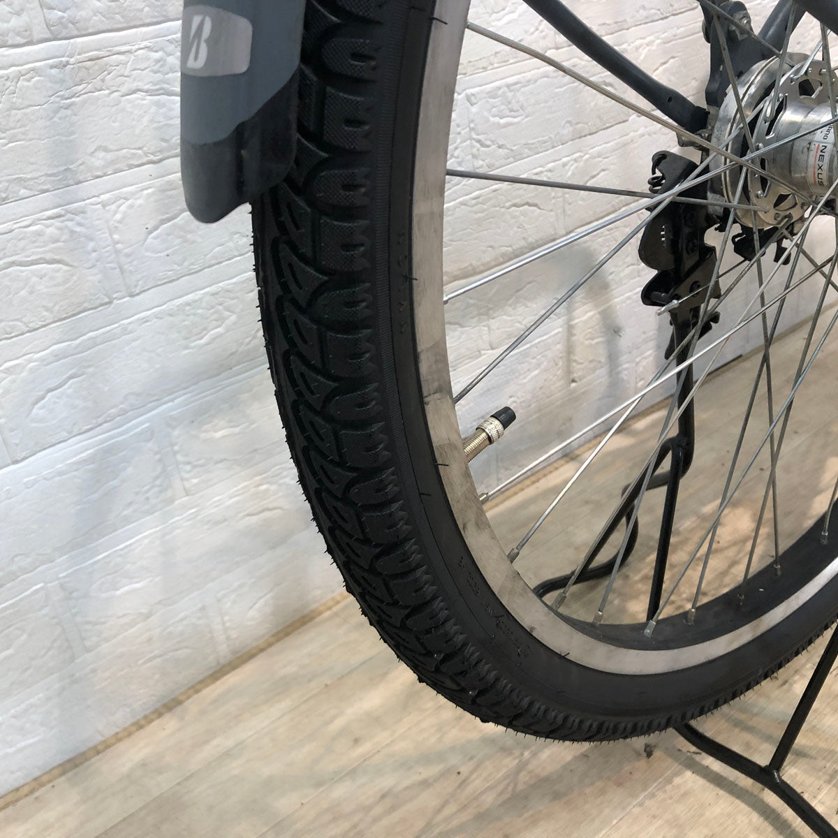 ブリヂストン フロンティア リラクシー グレー 26インチ YU004 【中古車】