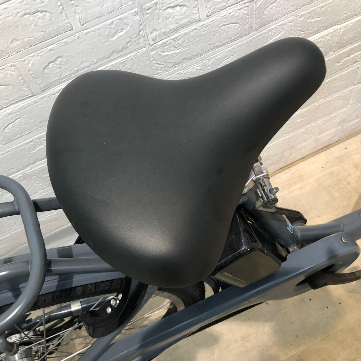 ブリヂストン フロンティア リラクシー グレー 26インチ YU004 【中古車】
