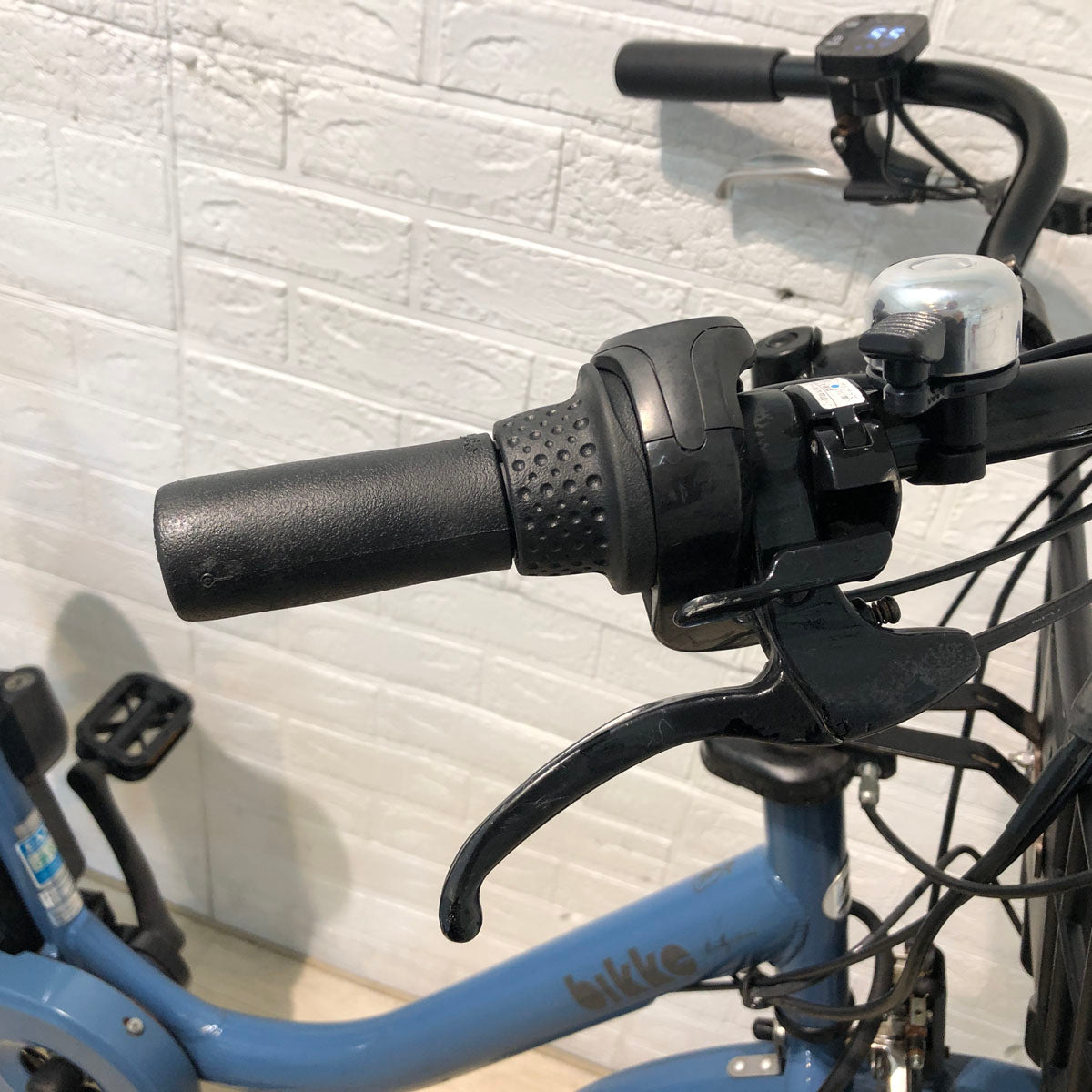 中古電動自転車 ブリヂストン bikke MOB dd ビッケ モブ dd ブルー 前24×後20インチ YA096