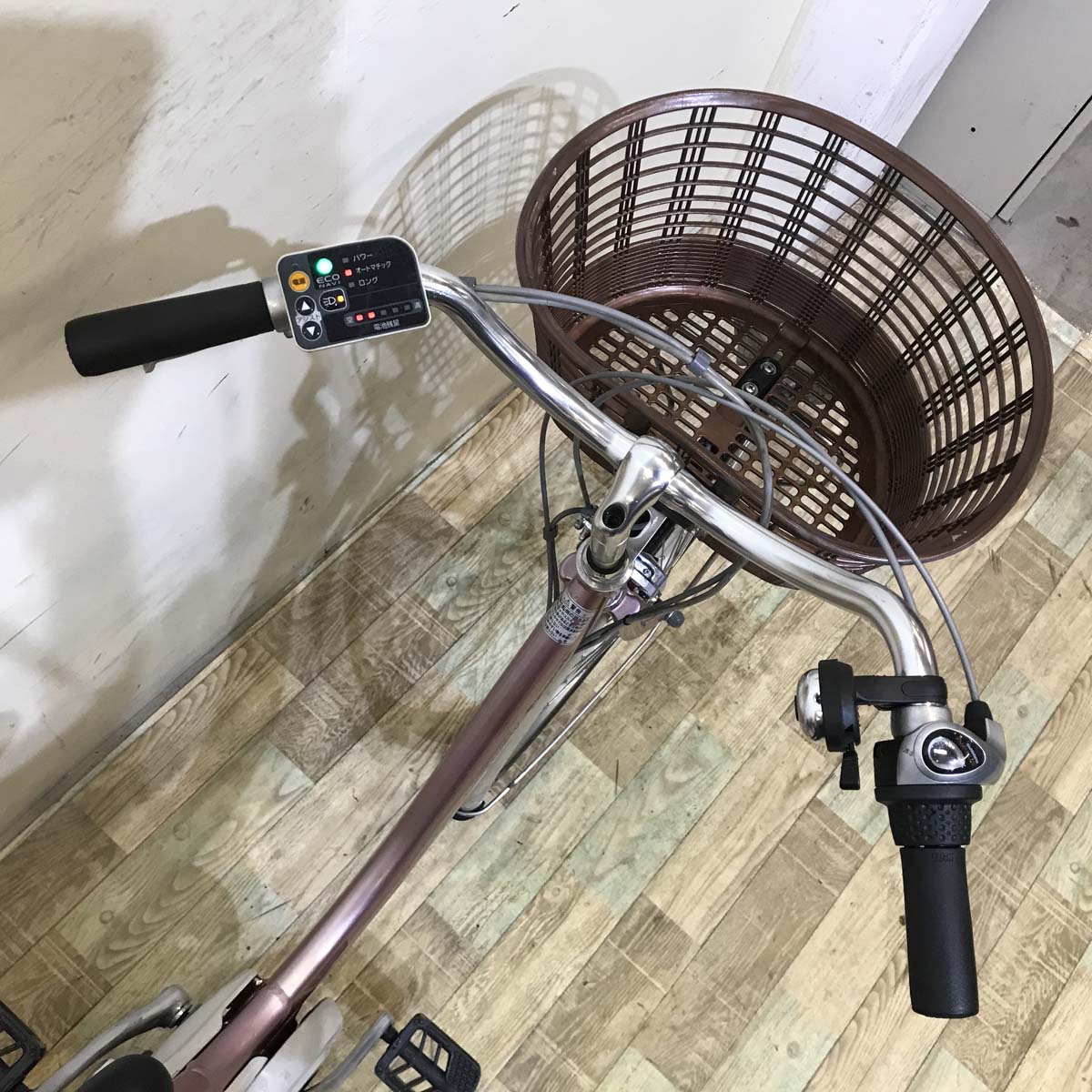 C219★整備済み　中古電動自転車★【Panasonic　軽量リチウムビビライトユー　アルミフレーム　ライトピンク　24インチ】 中古電動自転車 パナソニック ビビ ライト U ピンク 24インチ KZ149