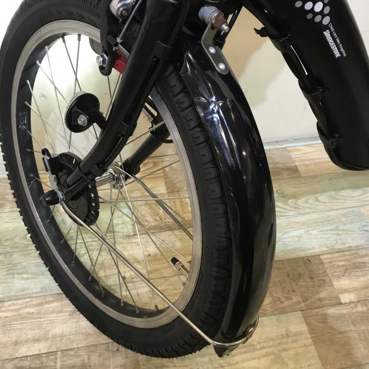 ブリヂストン アンジェリーノ プティット e ブラック 20インチ KQ132【中古車】