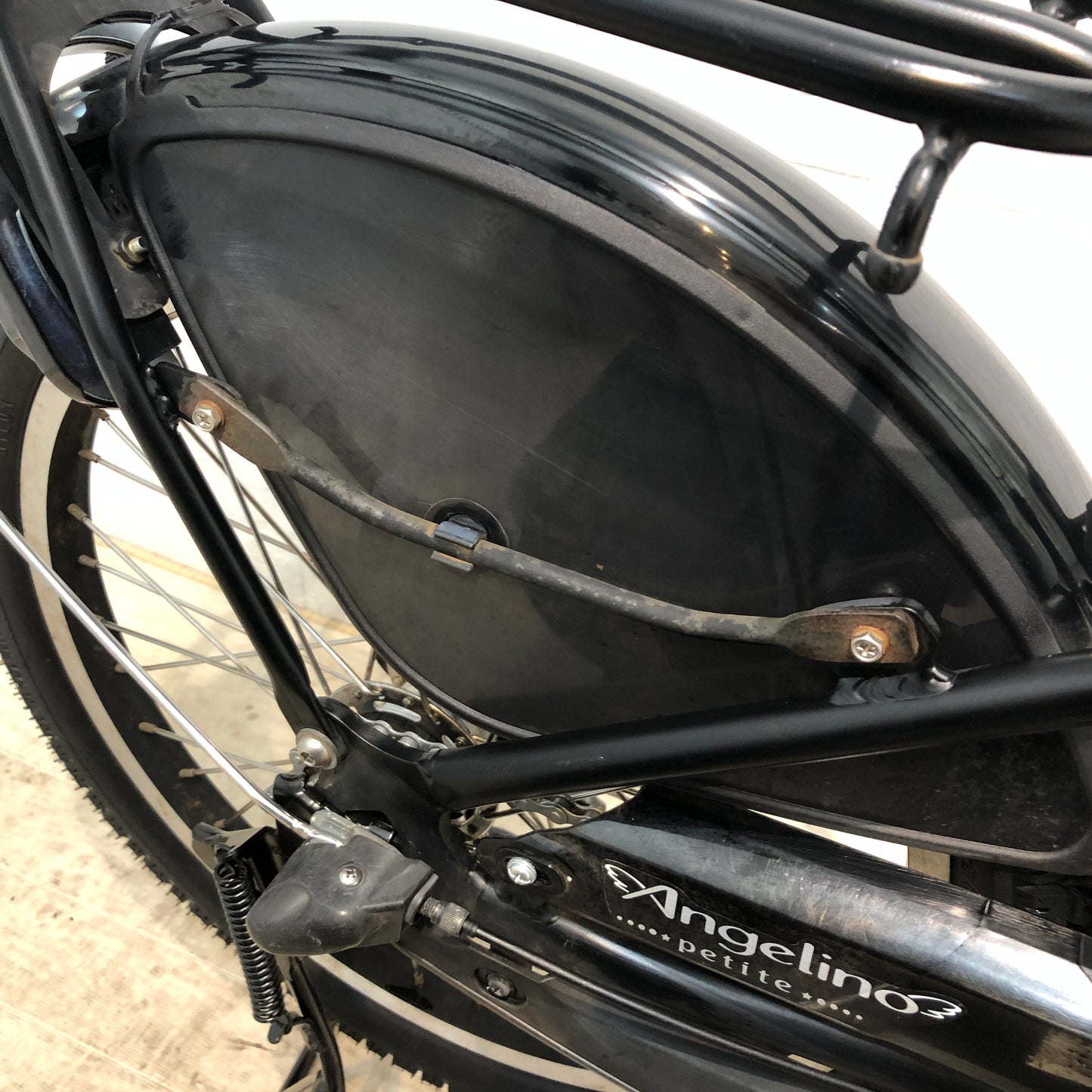 ブリヂストン アンジェリーノ プティット e ブラック 20インチ YP002【中古車】