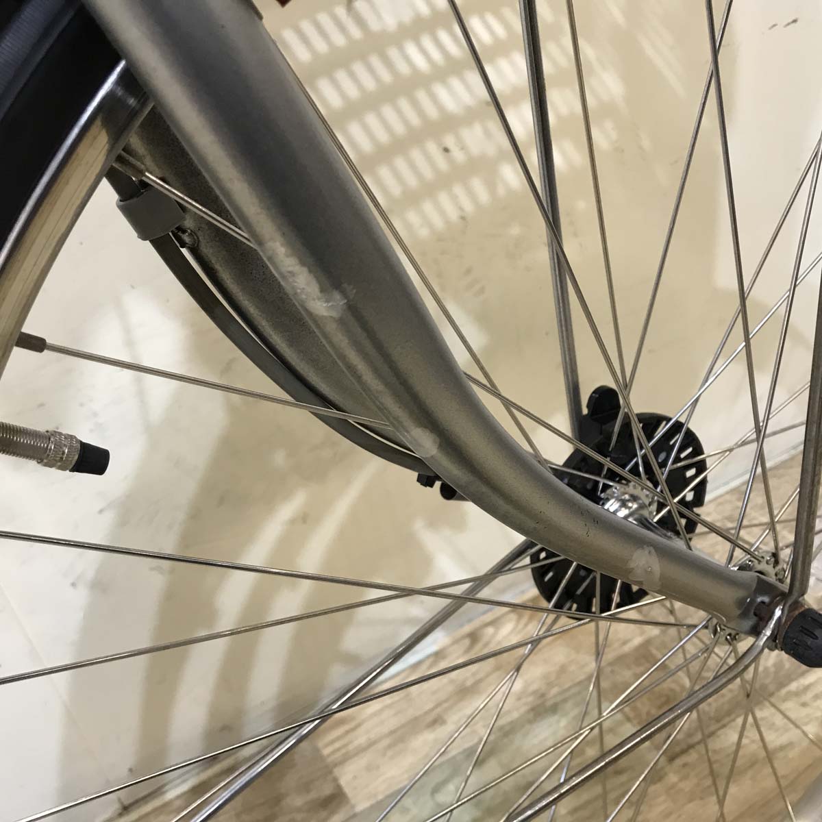 ブリヂストン アシスタ プラス シルバー 26インチ KV077【中古車】
