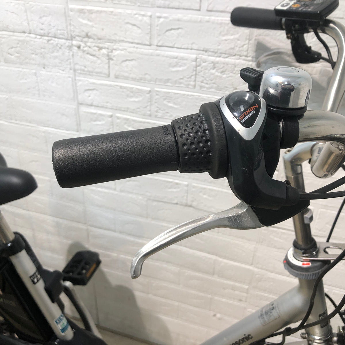 中古電動自転車 新品バッテリー パナソニック ビビ TX シルバー 26インチ YA104