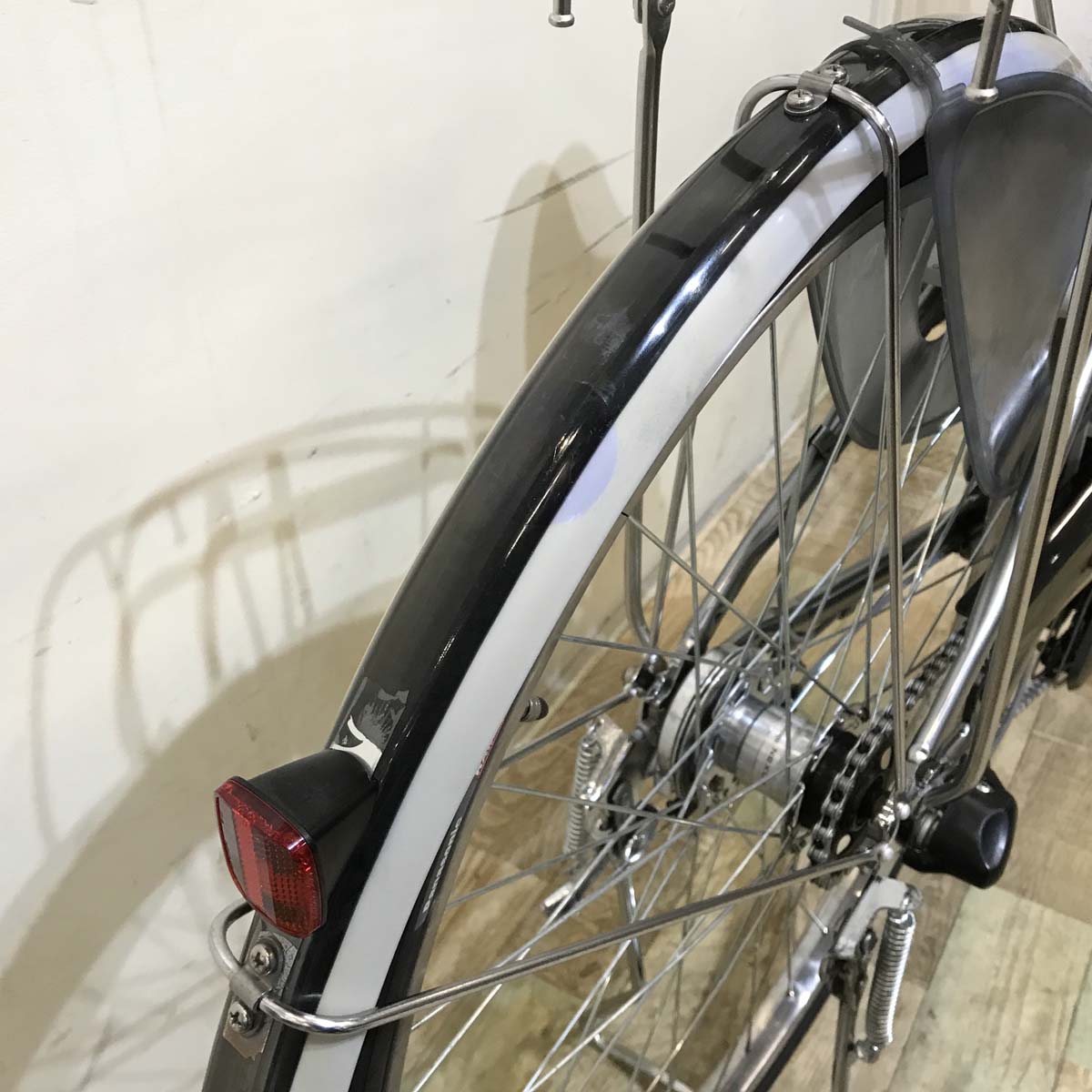 ブリヂストン アシスタ プラス シルバー 26インチ KV077【中古車】