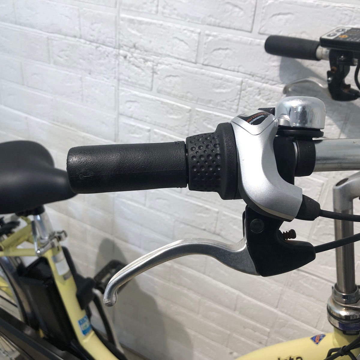 中古電動自転車 ブリヂストン アシスタ ベーシック イエロー 26インチ YA108