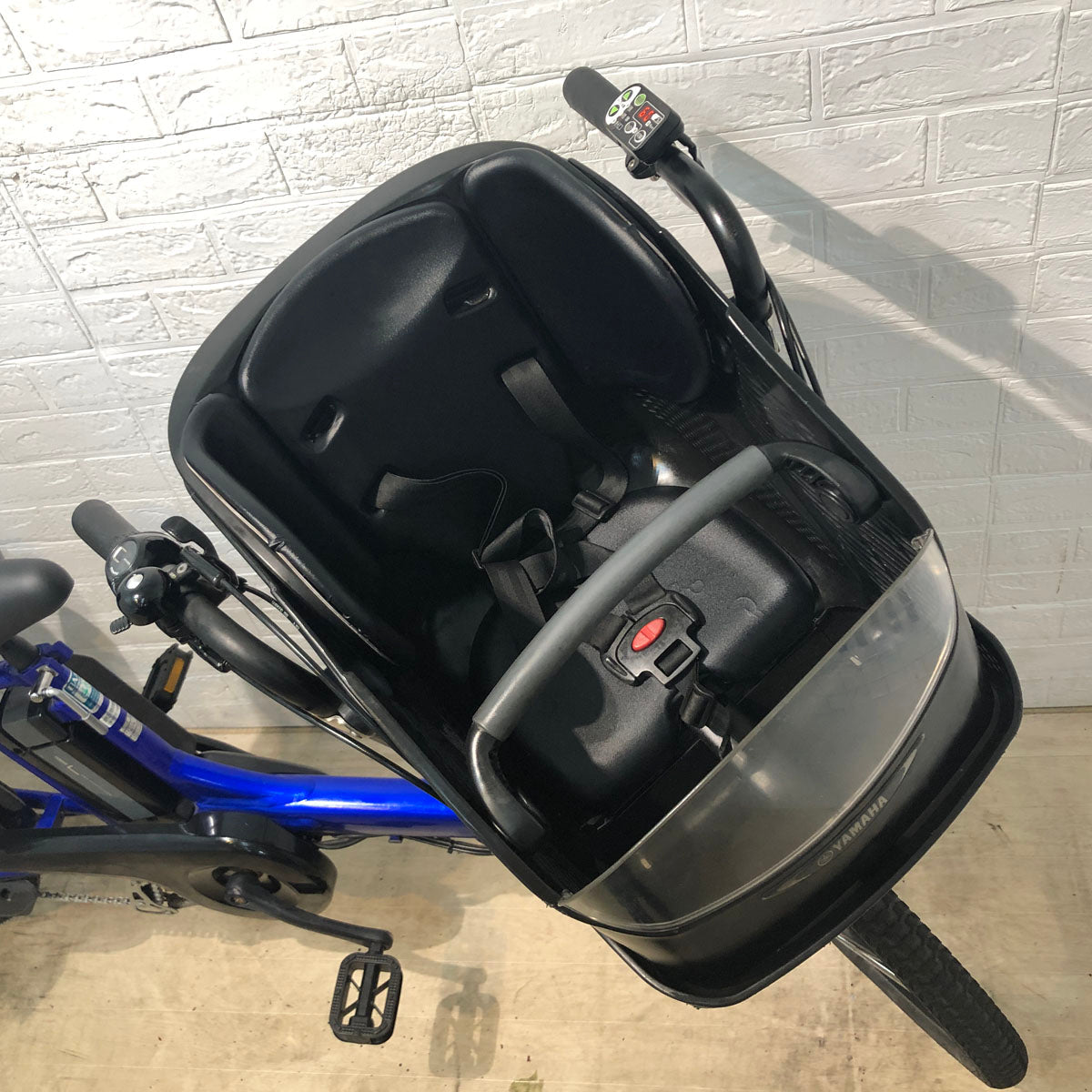 子供乗せサンプル メーカー モデル名 カラー インチ 【中古車】