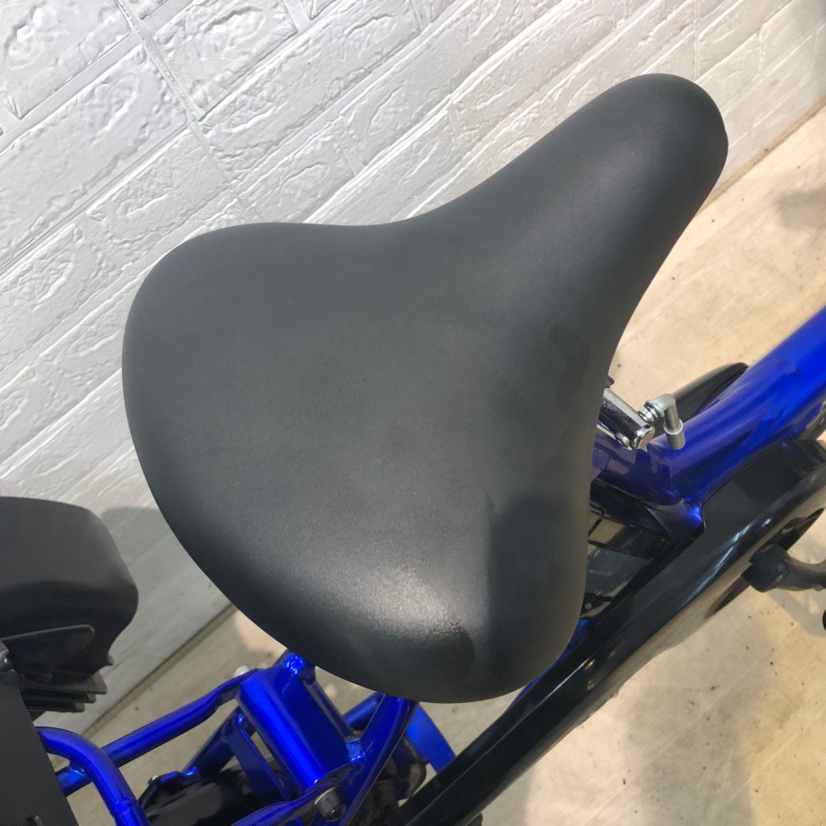 子供乗せサンプル メーカー モデル名 カラー インチ 【中古車】