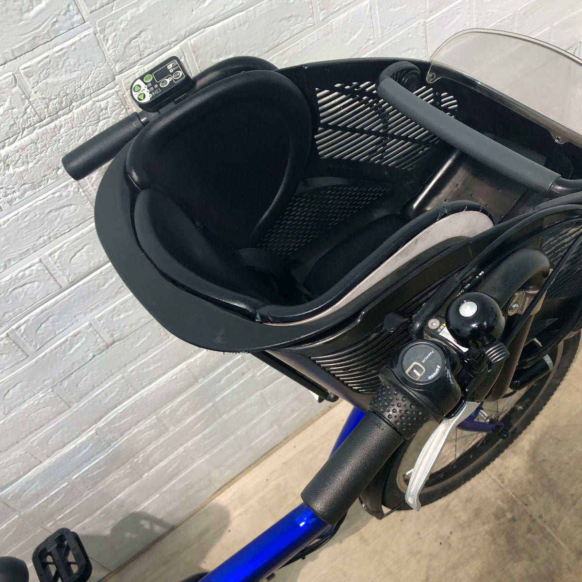 子供乗せサンプル メーカー モデル名 カラー インチ 【中古車】