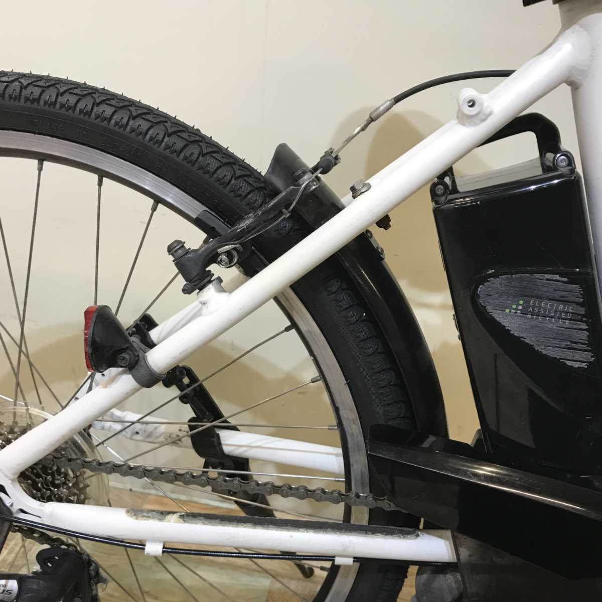 パナソニック ハリヤ ホワイト 26インチ KR010 【中古車】