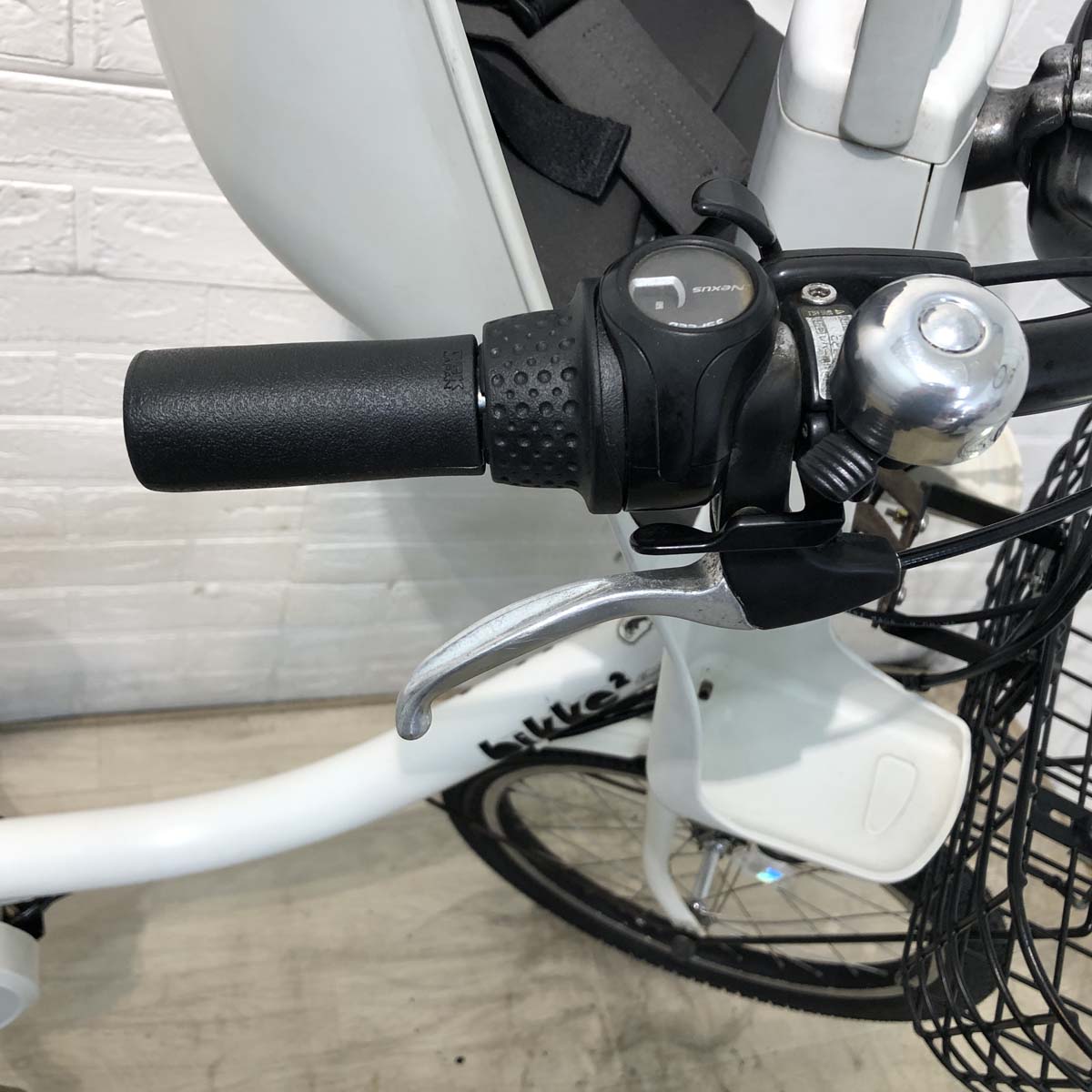 ブリヂストン ビッケ2e ホワイト 20インチ YG031 【中古車】