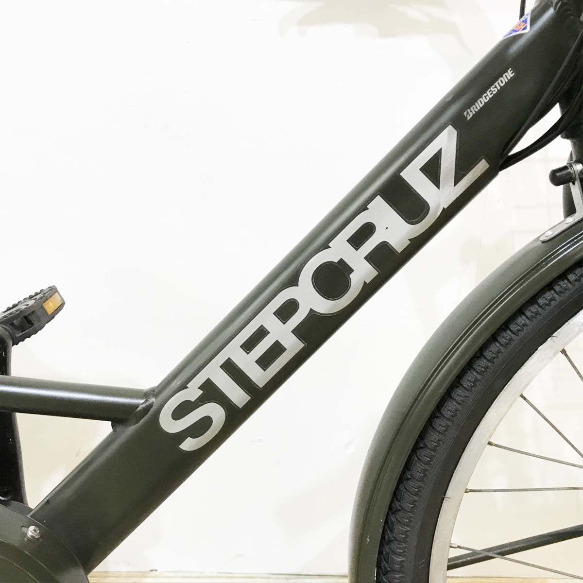 ブリヂストン ステップクルーズ（デュアルドライブ） カーキ 26インチ KJ104 【中古車】