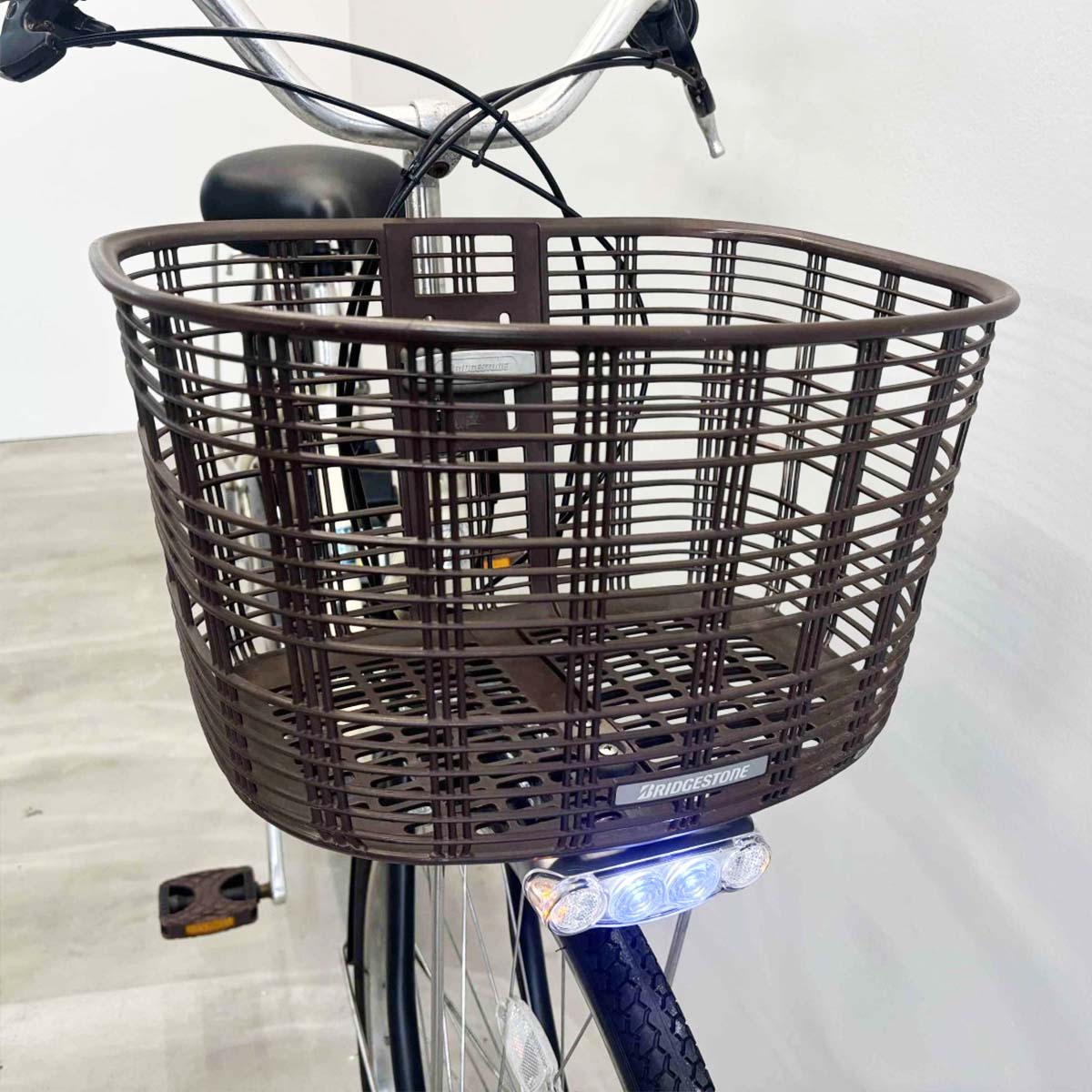 中古電動自転車 ブリヂストン アシスタ ホワイト 26インチ YJ052