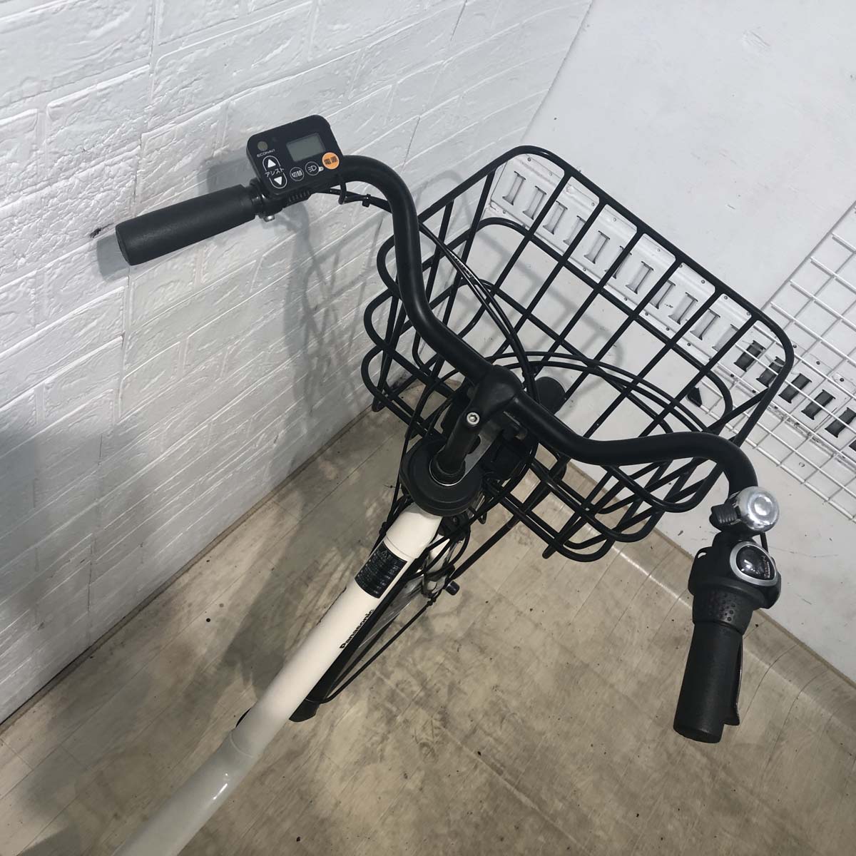 パナソニック ギュット ステージ ホワイト 22インチ YA118【中古車】