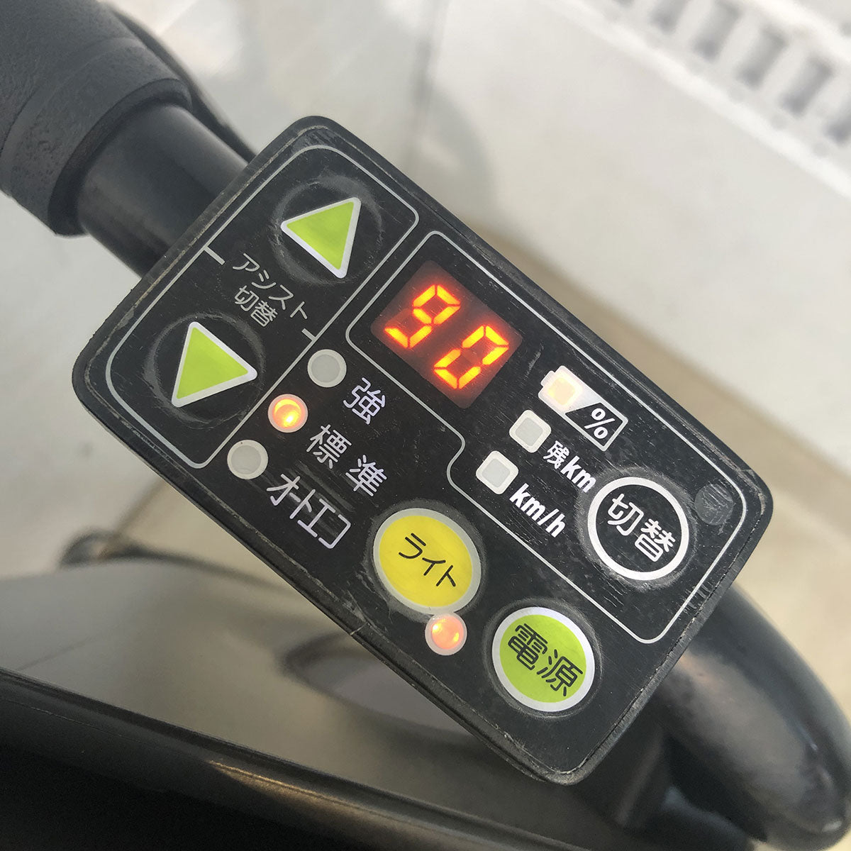 ブリヂストン ビッケポーラーe カーキ 20インチ YG038 【中古車】