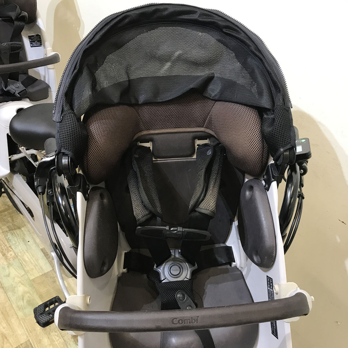 パナソニック ギュット クルーム DX グレー 20インチ KF036【中古車】