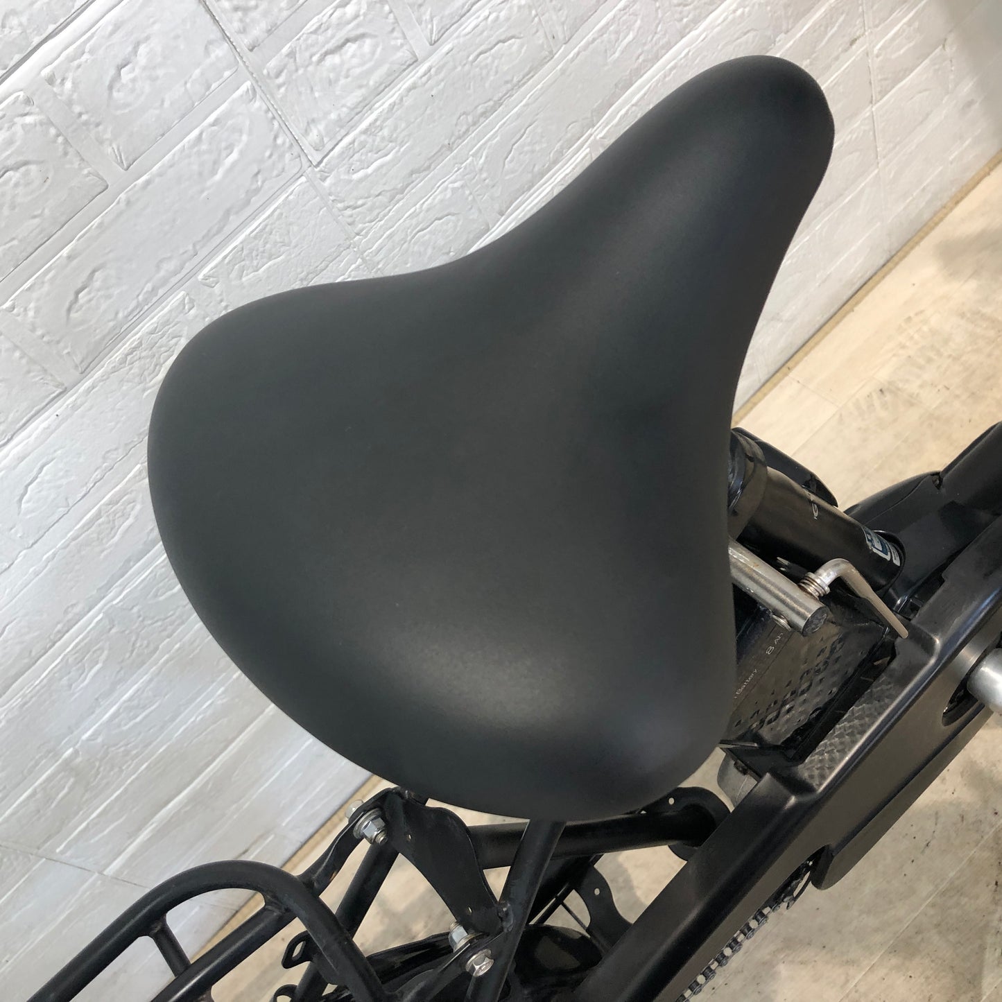 パナソニック ギュット ミニ DX ブラック 20インチ YP020【中古車】