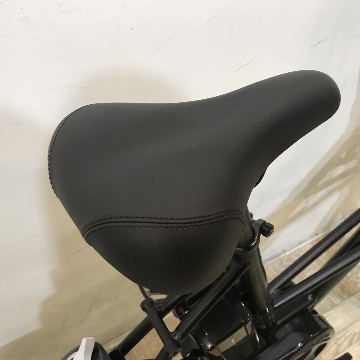 ブリヂストン リアルストリーム ミニ ブラック 20インチ KA009 【中古車】