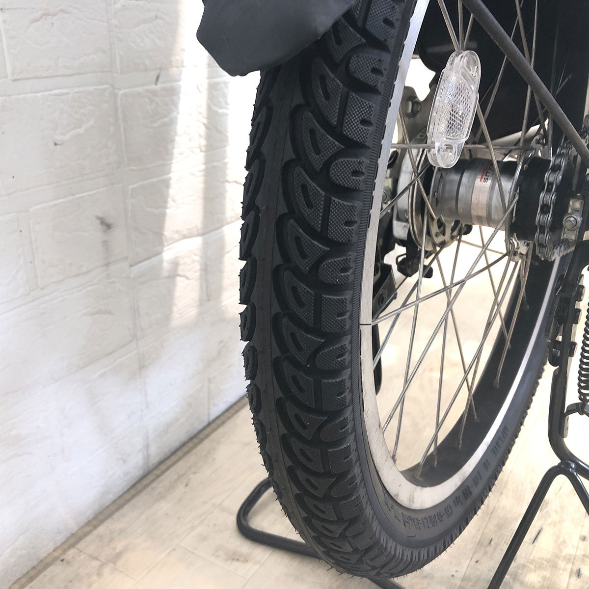 ブリヂストン ビッケ2e ホワイト 20インチ YG040 【中古車】