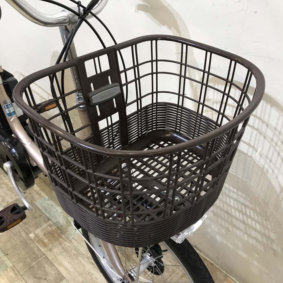 ブリヂストン アシスタ ユニ プレミア ゴールド 20インチ KV100 【中古車】
