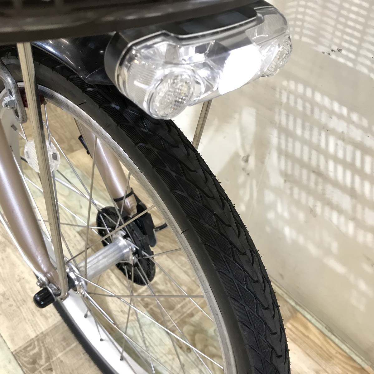ブリヂストン アシスタ ユニ プレミア ゴールド 20インチ KV100 【中古車】
