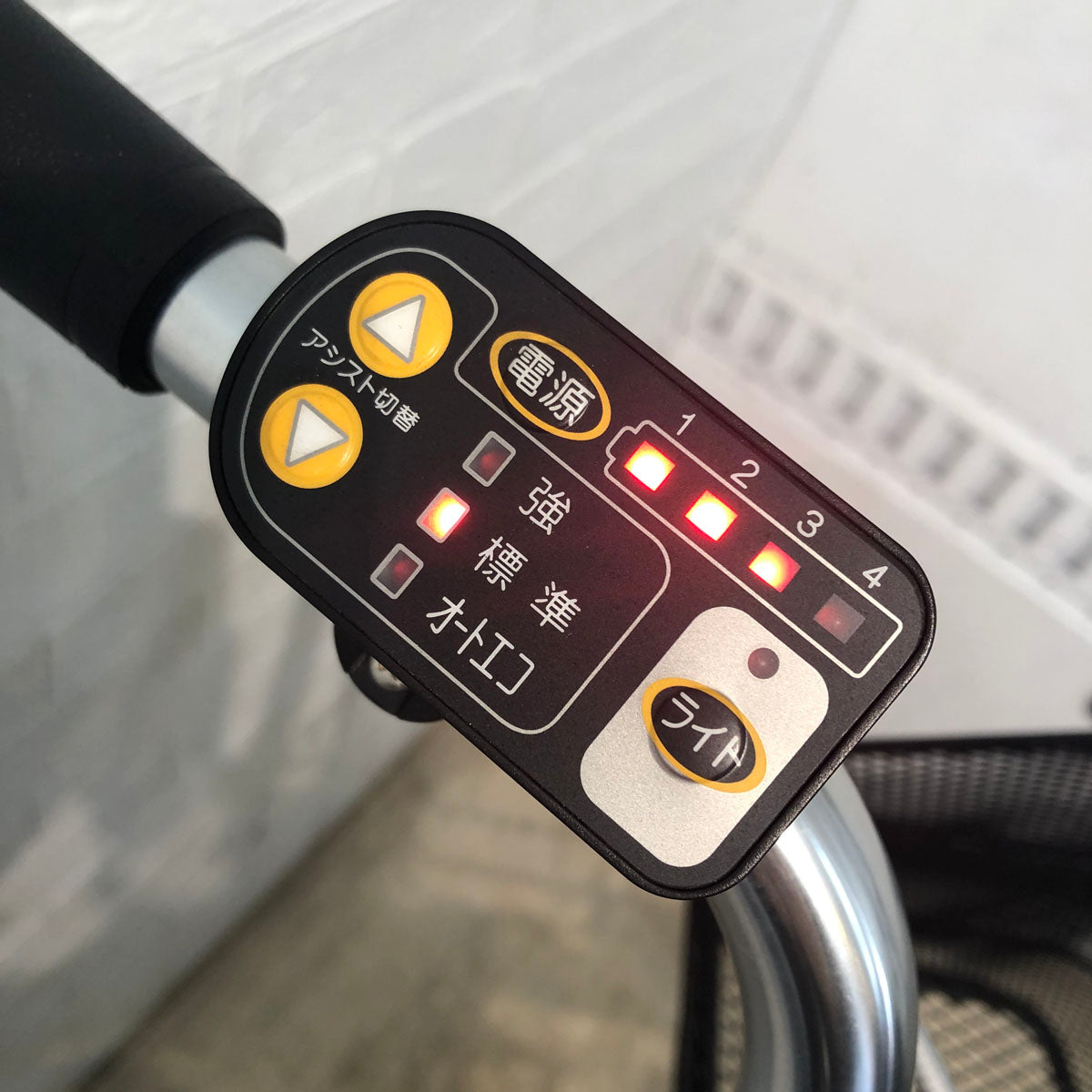 中古電動自転車 新品バッテリー ブリヂストン アシスタ シルバー 26インチ YB004